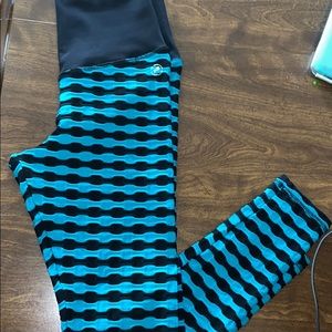 ABS2B booty scrunch leggings